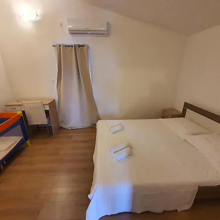 Dolphins Eye Apartment