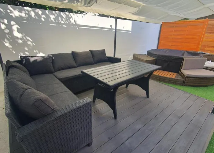 Dolphins Eye Задар