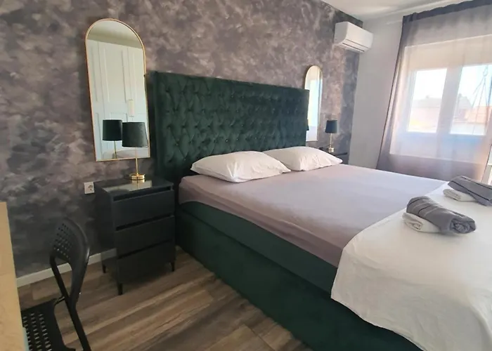 Апартаменты Dolphins Eye *