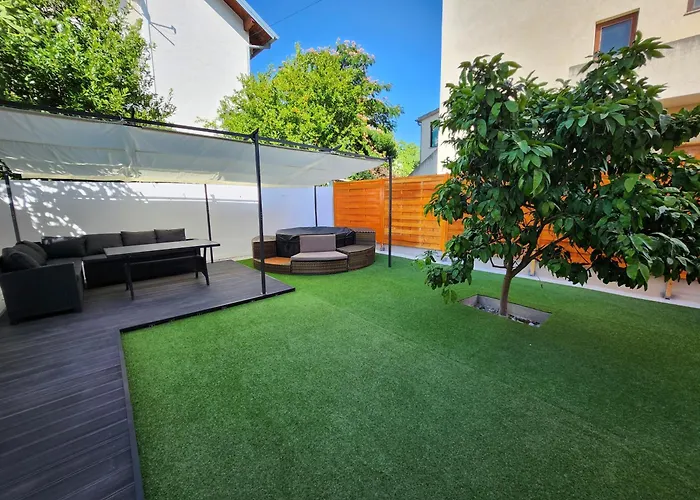 Dolphins Eye Апартаменты